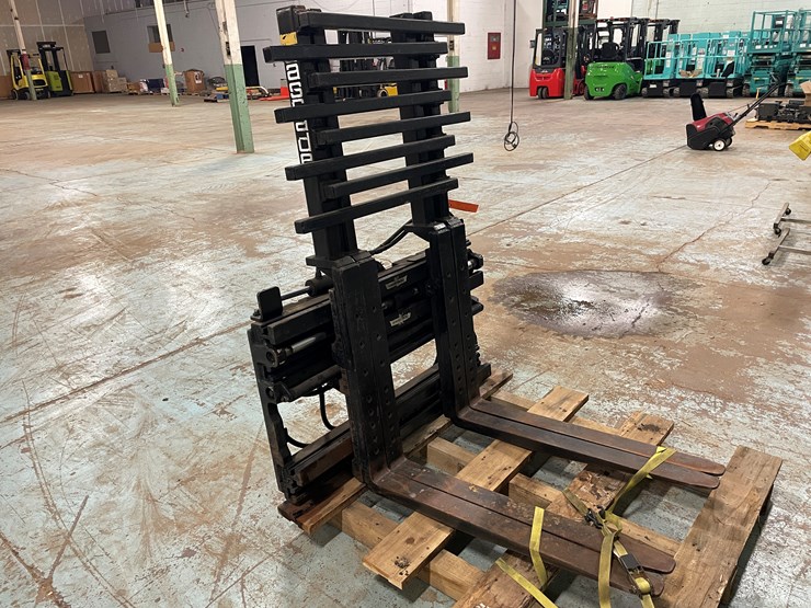 #5570-•-cascade-forklift-attachment-image-2