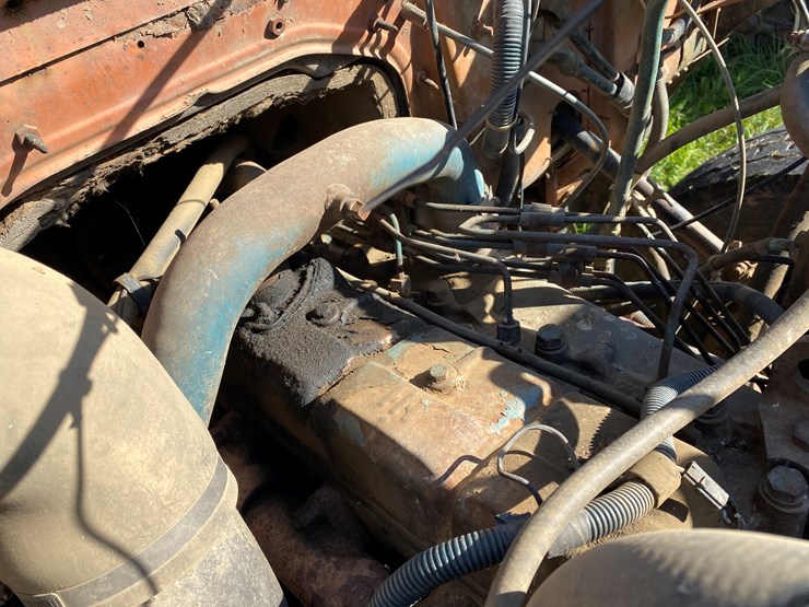 1982-international-dt466-image-50