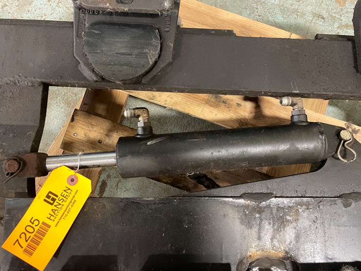 #7205-•-forklift-side-shift-plate-image-4