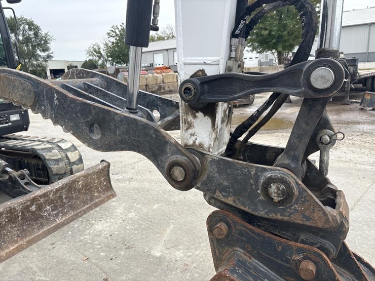 2019-bobcat-e85-image-33
