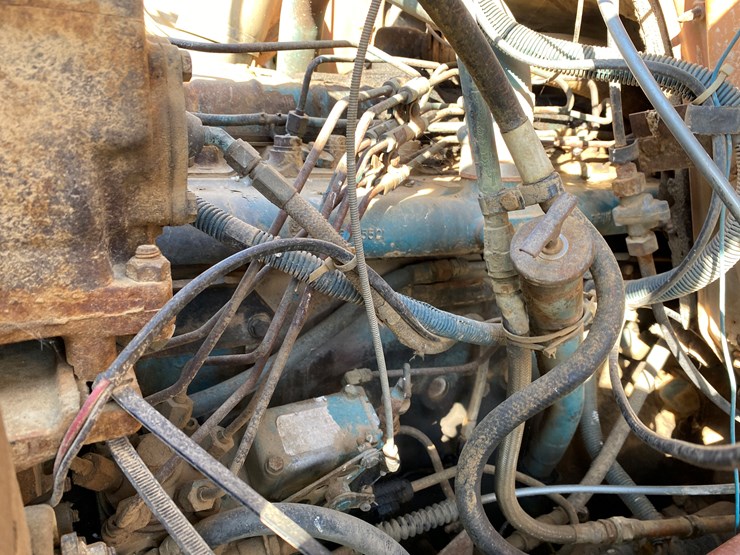 1982-international-dt466-image-45