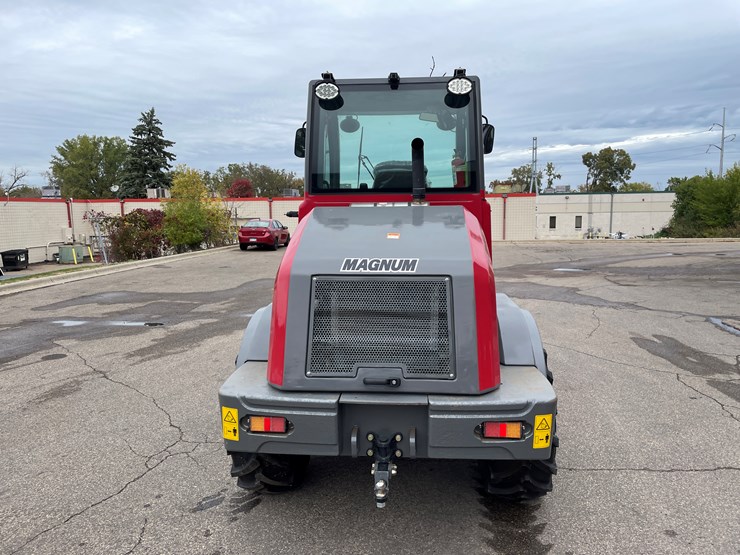 #5502-•-2024-magnum-4400l-wheel-loader-image-6