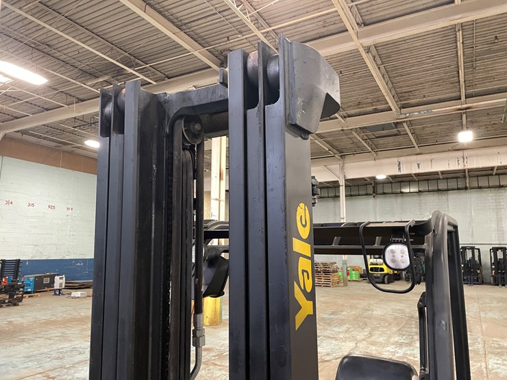 #5565-•-2020-yale-erp040-electric-forklift-image-13
