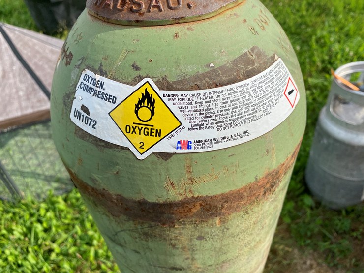 #1675-•-norweld-compressed-oxygen-tank-image-4