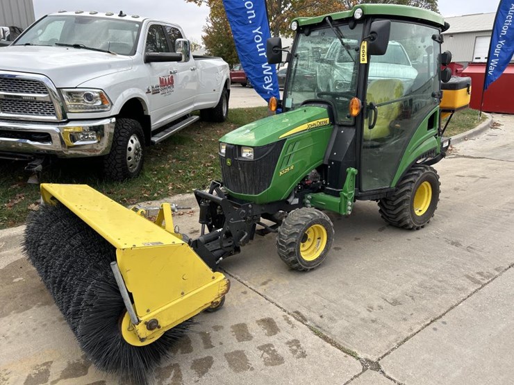 john-deere-1025r-image-1