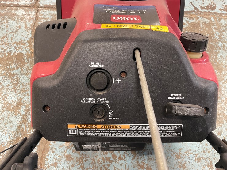 #7237-•-toro-ccr-3650-snowblower-image-11