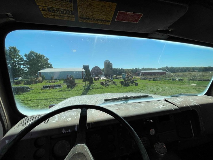 1982-international-dt466-image-91