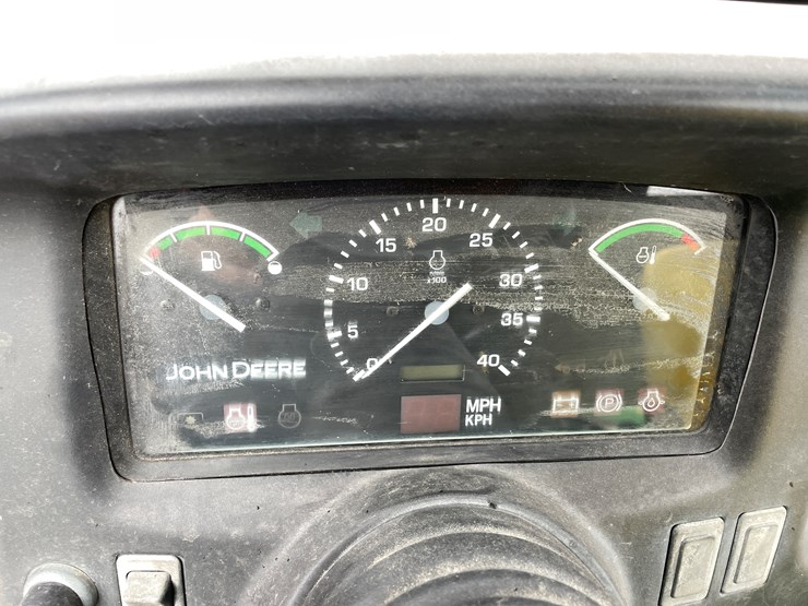 john-deere-gator-image-26