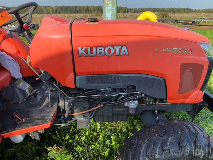 #1583-•-kubota-l4600d-4x4-diesel-tractor-image-29