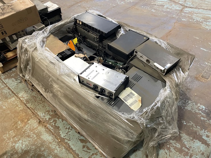 #7243-•-pallet-of-misc.-electronics-image-4