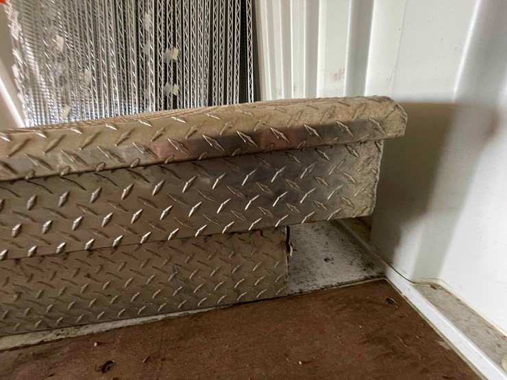 #1615-•-tractor-supply-diamond-plate-tool-box-image-6