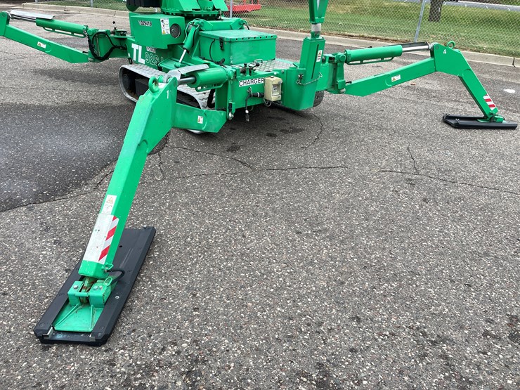 #5501-•-2017-teupen-tl92sj-track-drive-aerial-work-platform-image-13