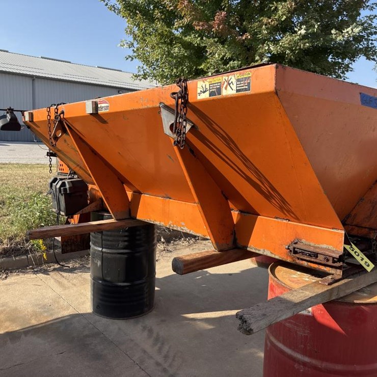 #5019 • Henderson 8X409SS Truck Salter/Sander