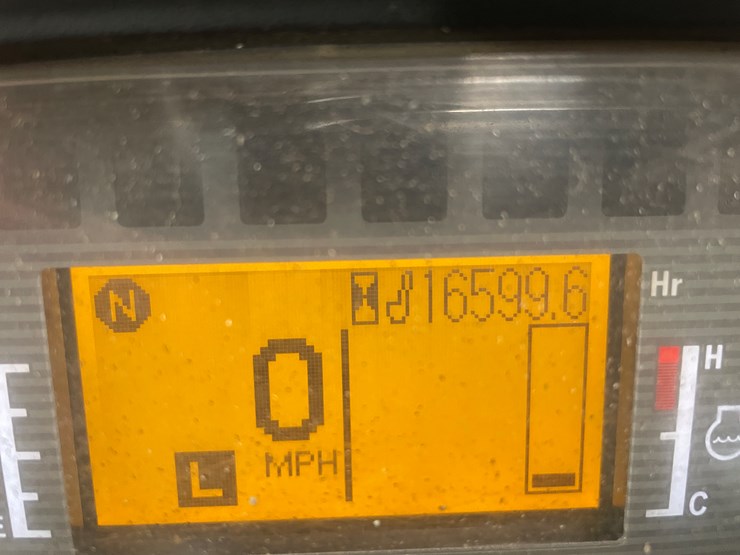 2018-mitsubishi-fgc25n-image-23