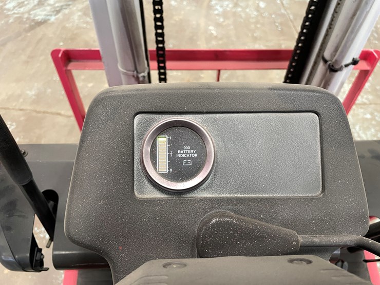 #5568-•-toyota-7-runner-1,500-lbs.-electric-forklift-image-42