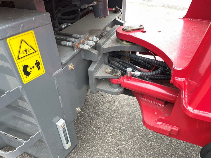 #5502-•-2024-magnum-4400l-wheel-loader-image-48