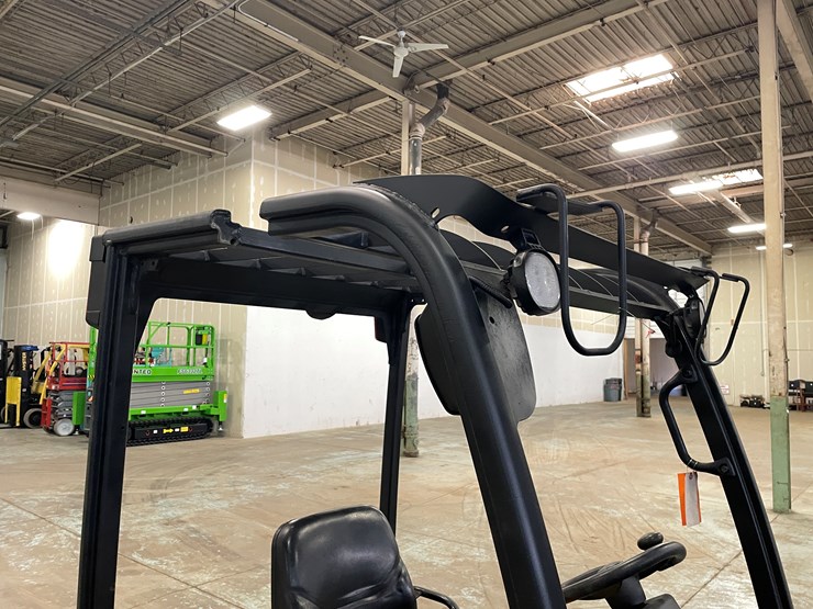 #5565-•-2020-yale-erp040-electric-forklift-image-31