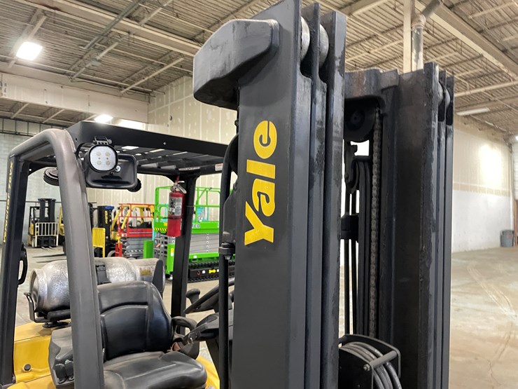 #5559-•-2017-yale-glc070-lp-forklift-image-45