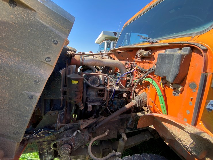 1988-ford-l9000-image-14