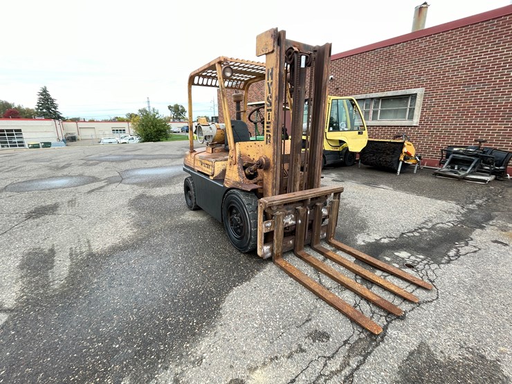 #5510-•-hyster-h50j-lp-forklift-image-3