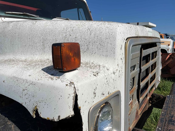 1982-international-dt466-image-76