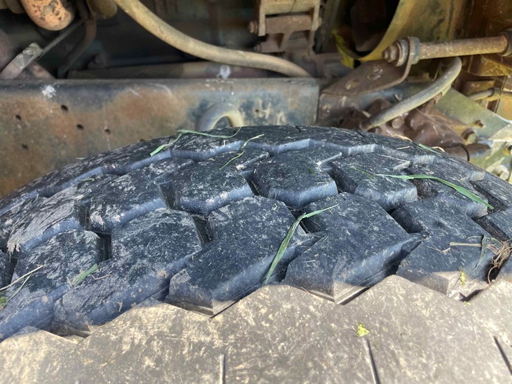 1982-international-dt466-image-73