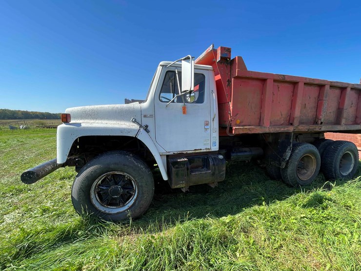 1982-international-dt466-image-118