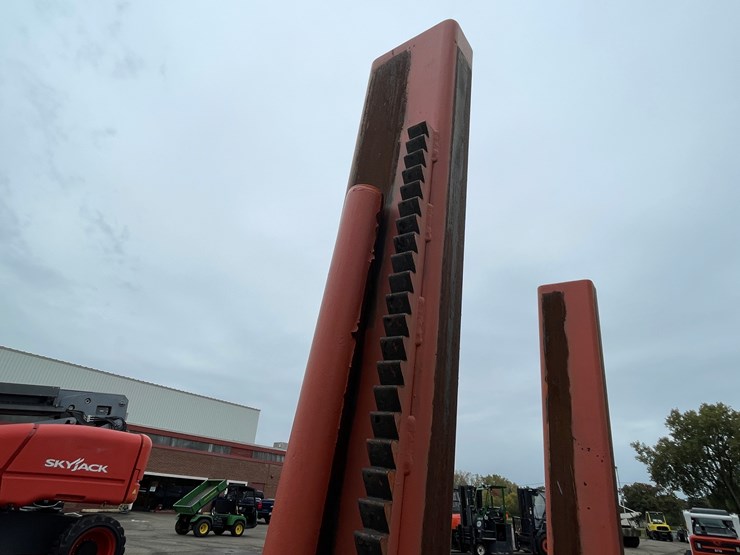 #5513-•-handling-specialty-forklift-lift-image-18