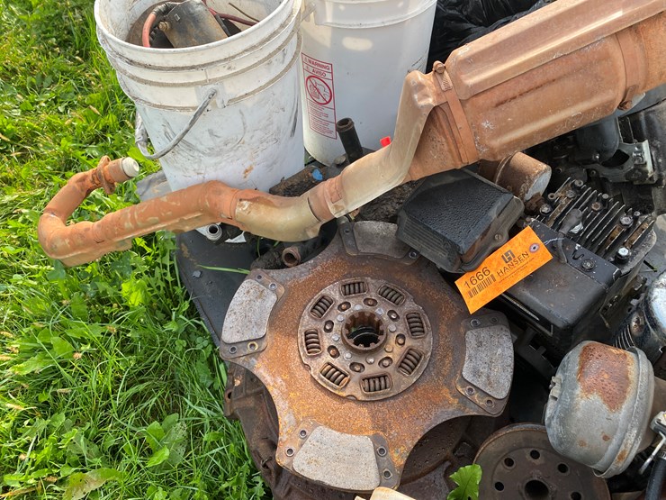 #1666-•-(5)-small-engines-&-various-parts-image-8