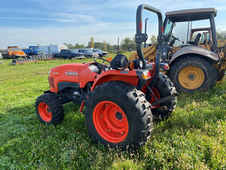 #1583-•-kubota-l4600d-4x4-diesel-tractor-image-9
