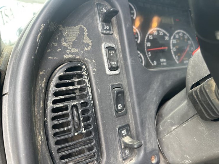 2004-caterpillar-3126-image-43