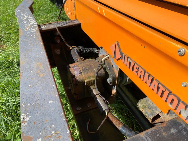 international-4900-image-42