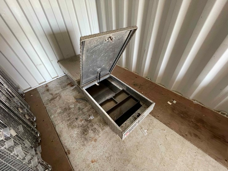 #1615-•-tractor-supply-diamond-plate-tool-box-image-11