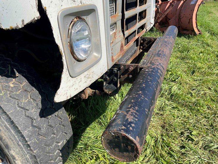 1982-international-dt466-image-77