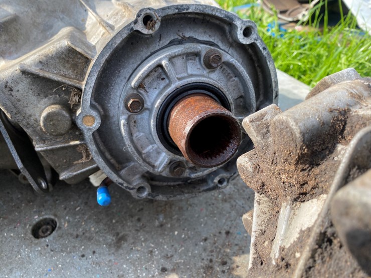 #1661-•-(4)-vehicle-transfer-cases-image-6