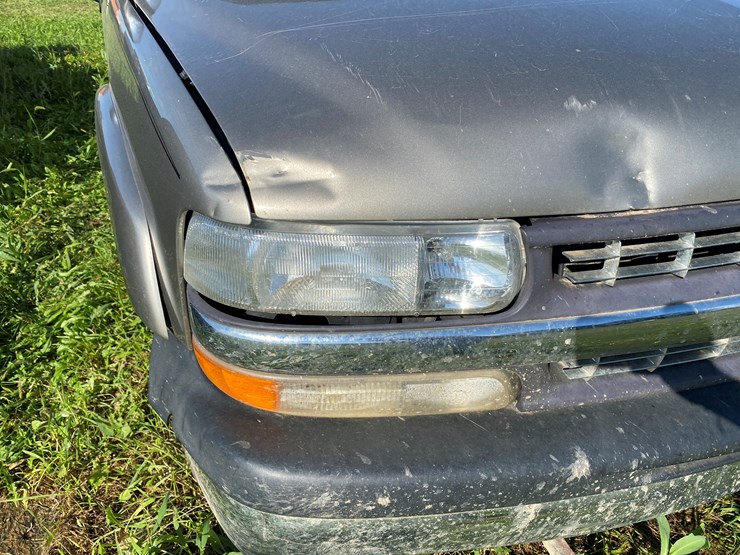 #1599-•-2000-chevy-silverado-1500-extended-cab-pickup-truck-(has-wi-title)-image-42