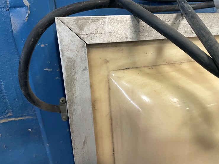 #7230-•-nissan-forklift-lighted-sign-image-15