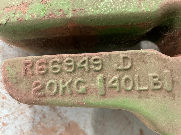 #7217-•-(6)-john-deere-compact-tractor-weights-image-6