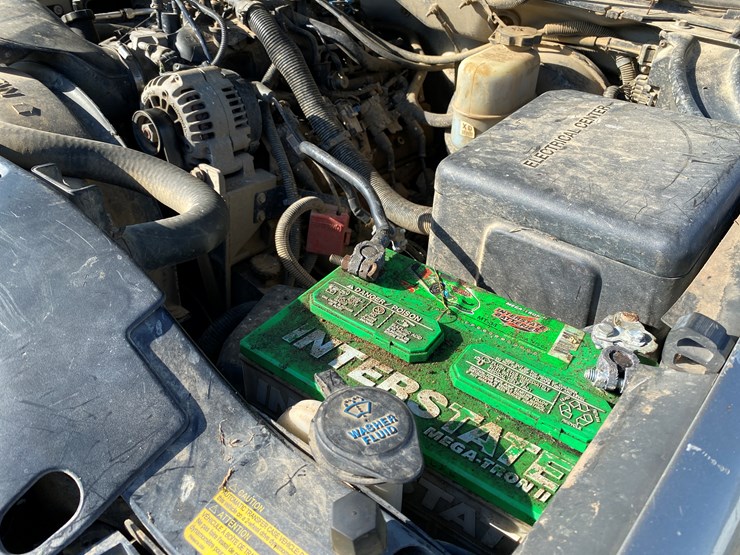 #1599-•-2000-chevy-silverado-1500-extended-cab-pickup-truck-(has-wi-title)-image-70