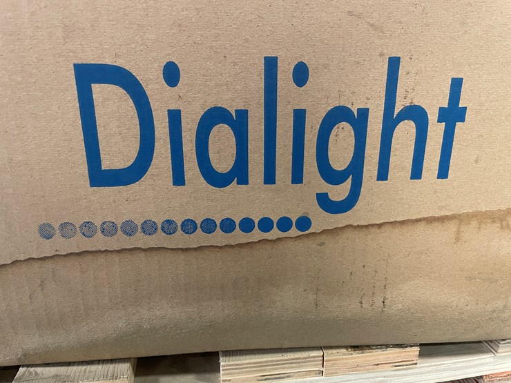 #7229-•-dialight-traffic-light-signals-image-14