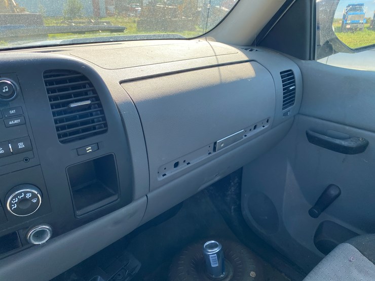 #1598-•-2010-chevy-silverado-1500-regular-cab-pickup-truck-(no-title)-image-50