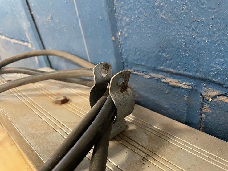 #7230-•-nissan-forklift-lighted-sign-image-10