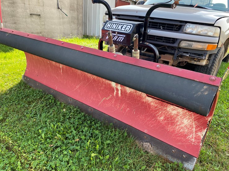 #1604-•-2000-chevy-silverado-1500-regular-cab-4x4-plow-truck-(no-title)-image-18