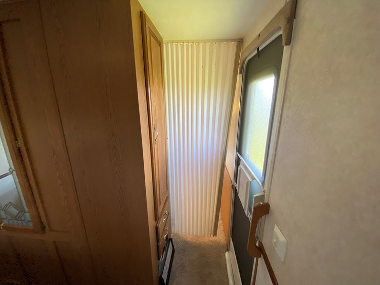 #1607-•-keystone-sprinter-360fk-camper,-(no-title)-image-62