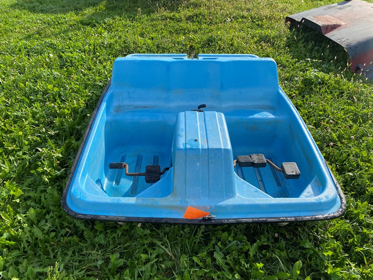 #1645-•-seahawk-paddle-boat-image-2