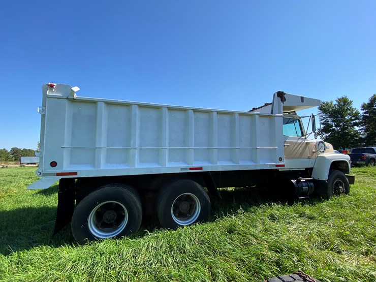 1988-ford-l9000-image-7