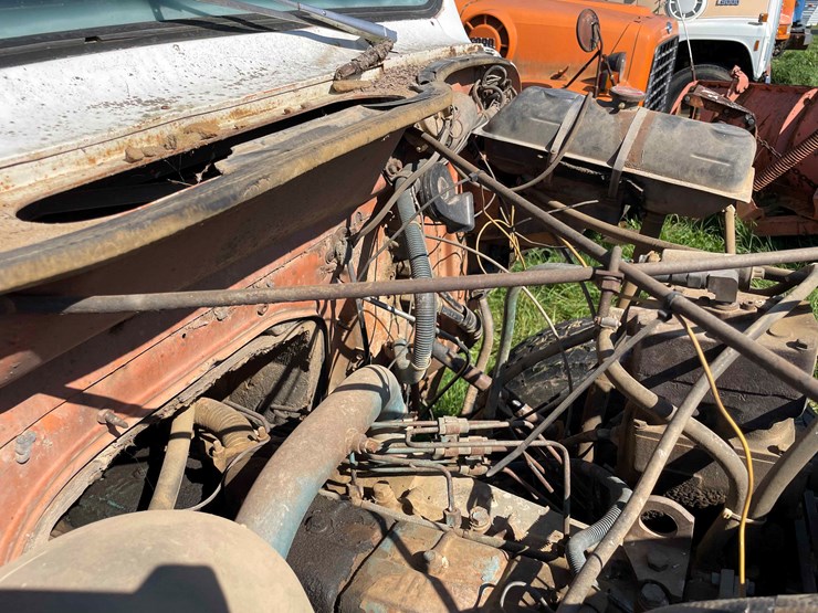 1982-international-dt466-image-113