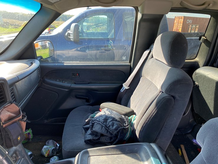 #1599-•-2000-chevy-silverado-1500-extended-cab-pickup-truck-(has-wi-title)-image-52