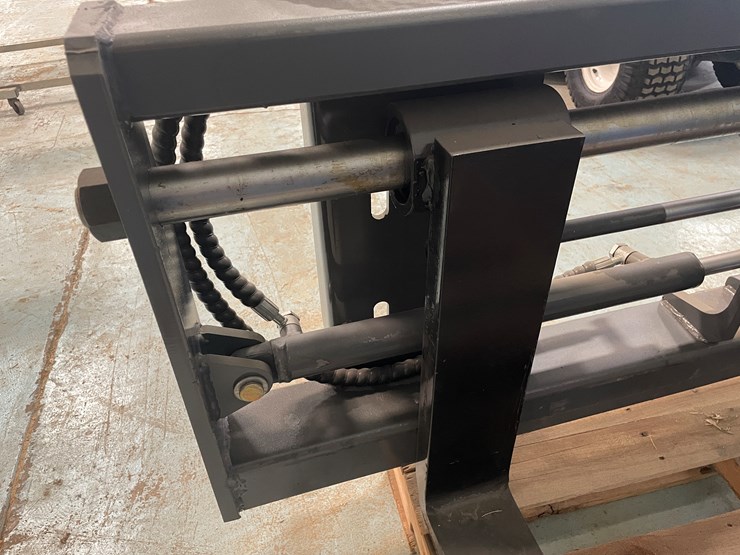 #7232-•-skid-steer-quick-attach-forks-with-side-shift-image-11