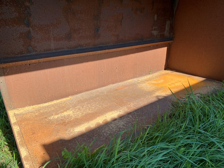 international-4900-image-12